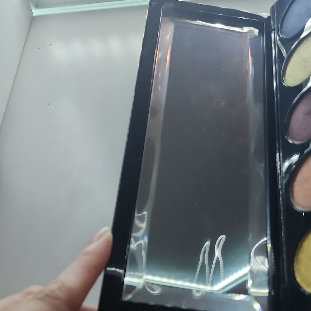 Pat McGrath Black Eyeshadow Palette with Gold Accents - Picture 2 of 7
